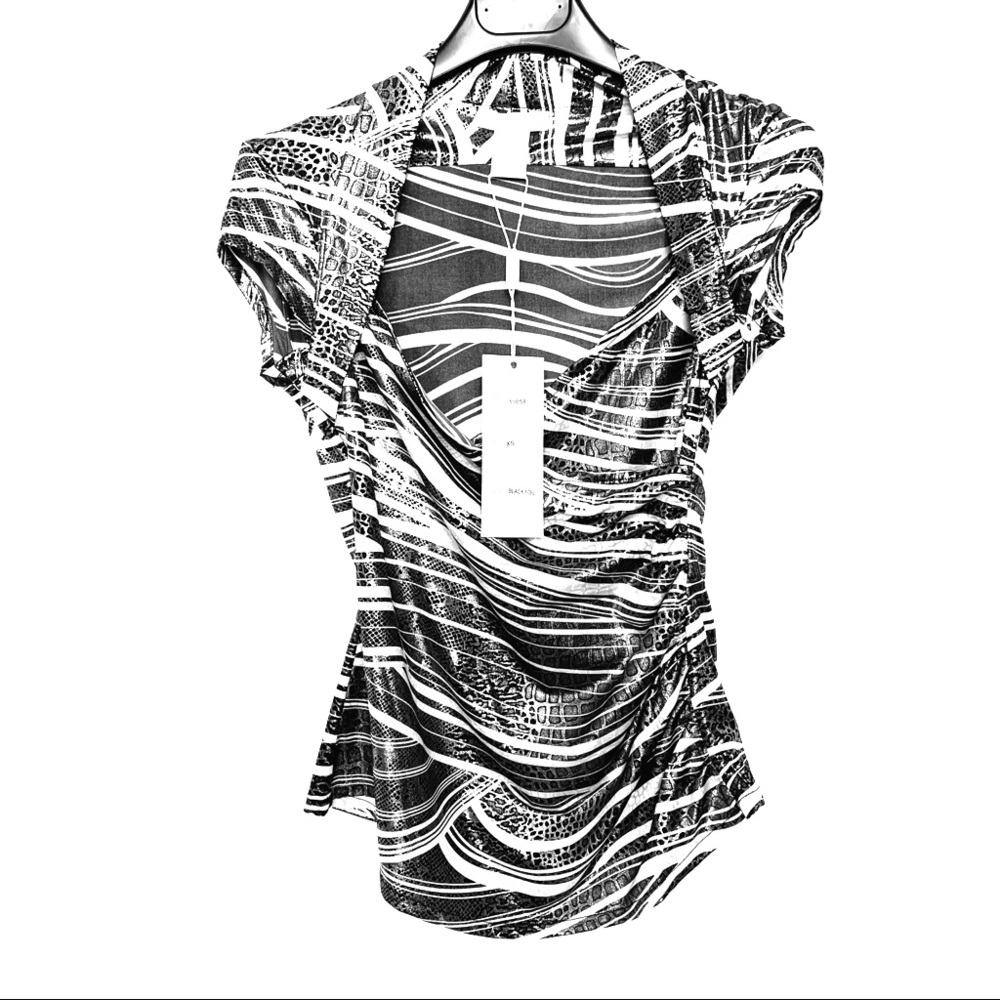 WR 9000 stretchy black foil top
